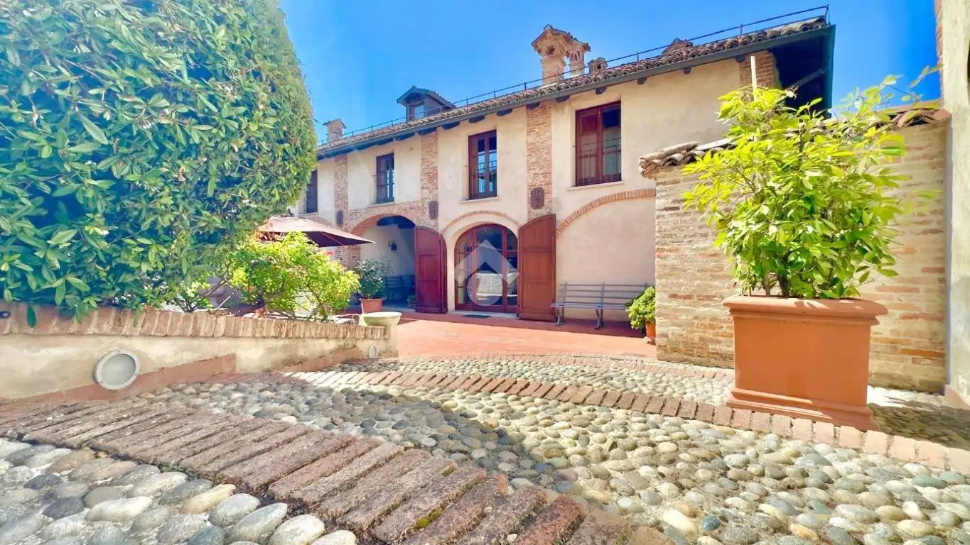 Casa indipendente in vendita a Pasturana