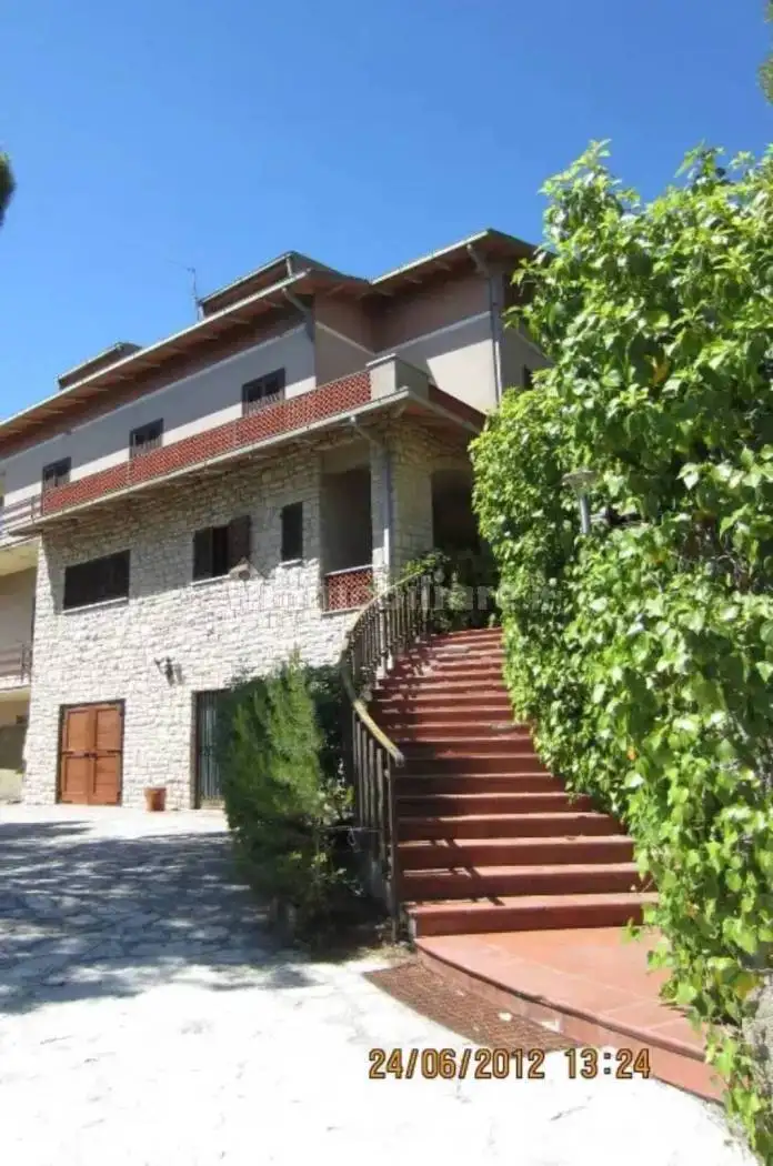 Villa in vendita a Ferentillo