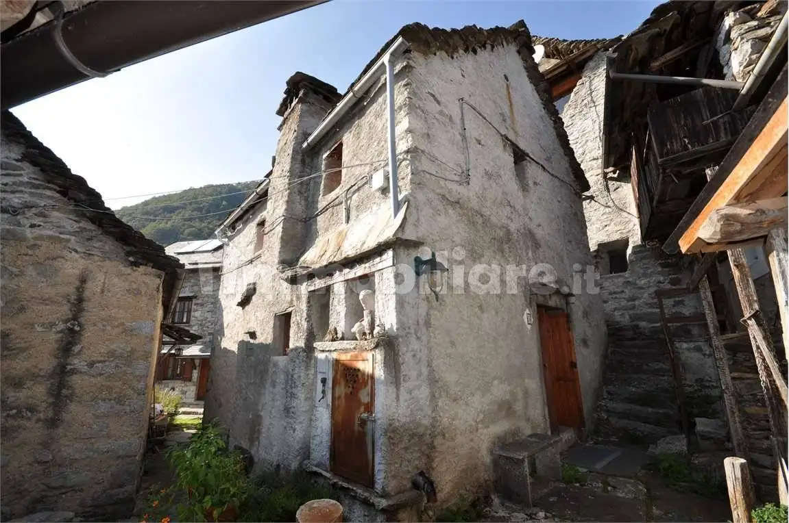 Casa indipendente in vendita a Montescheno