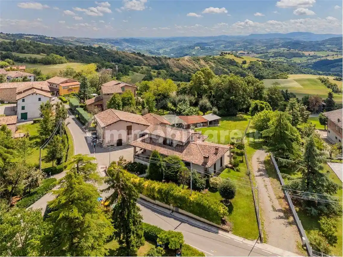 Villa in vendita a Viano