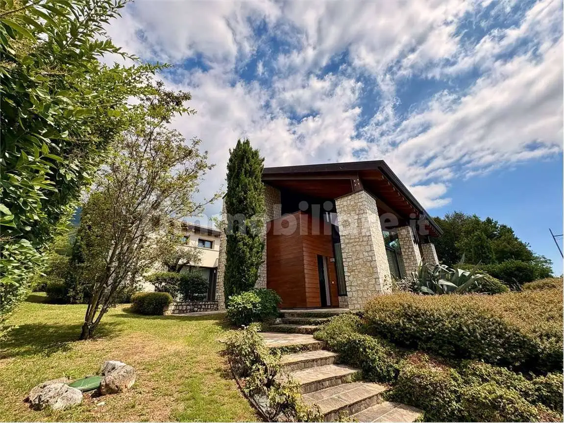 Villa in vendita a Borso del Grappa