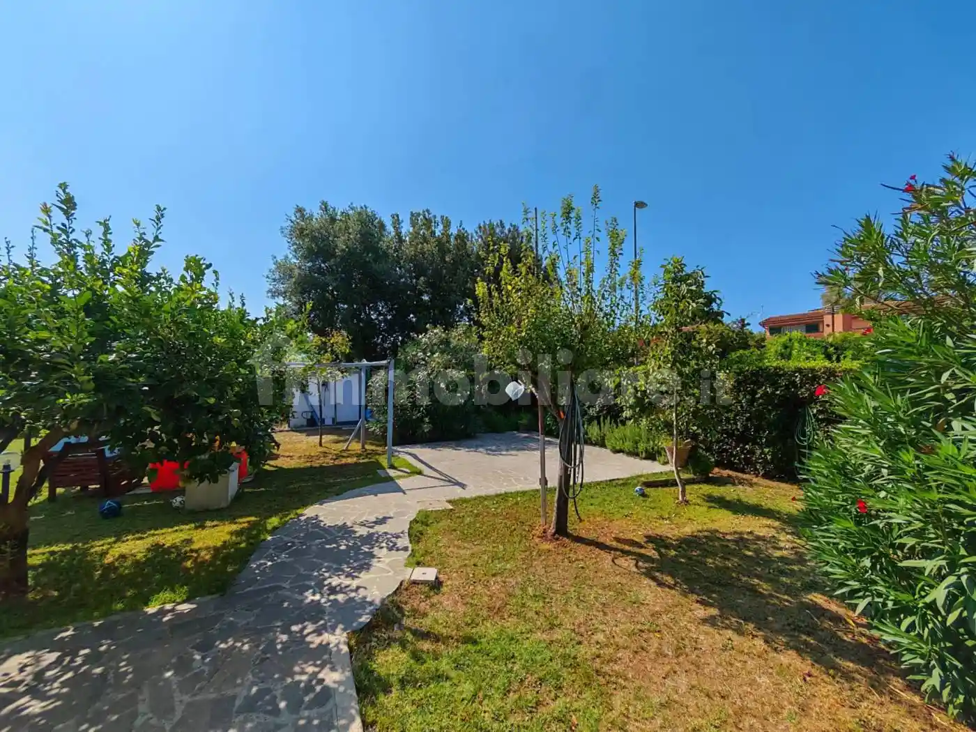 Villa unifamiliare via Antifonte di Ramnunte, Casal Palocco, Roma - foto 3