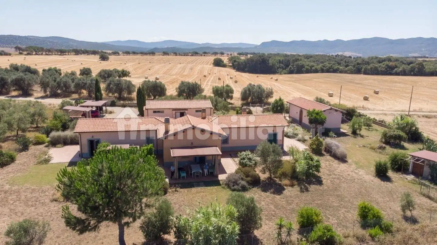 Villa in vendita a Tarquinia