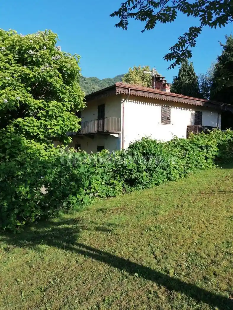 Villa in vendita a Angrogna