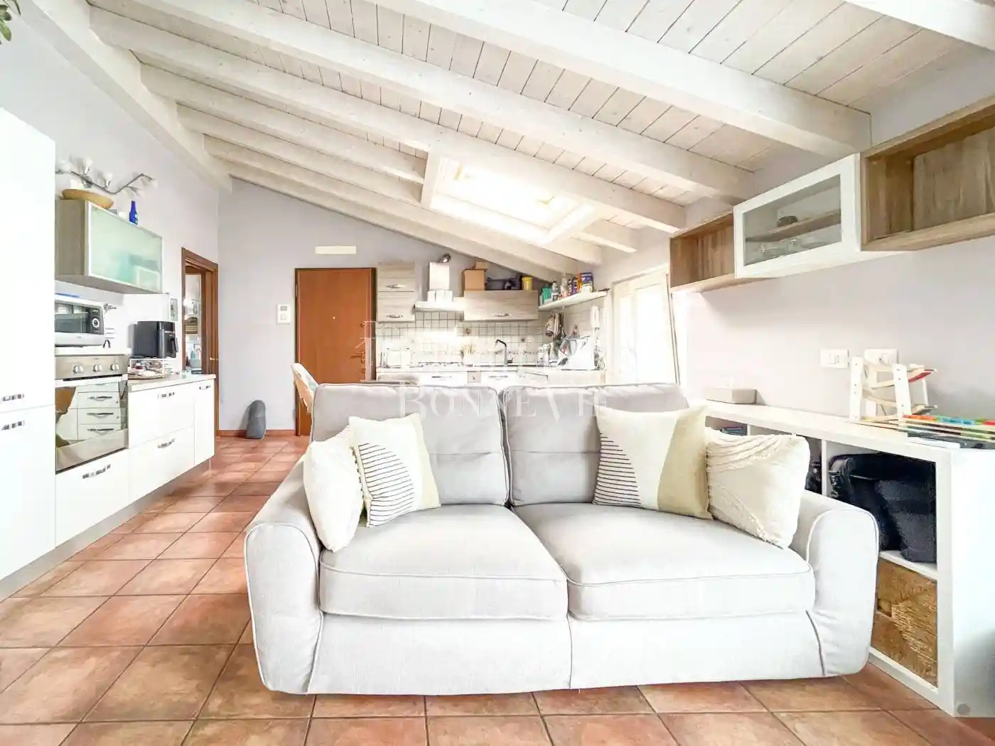 Appartamento in vendita a Vedano Olona