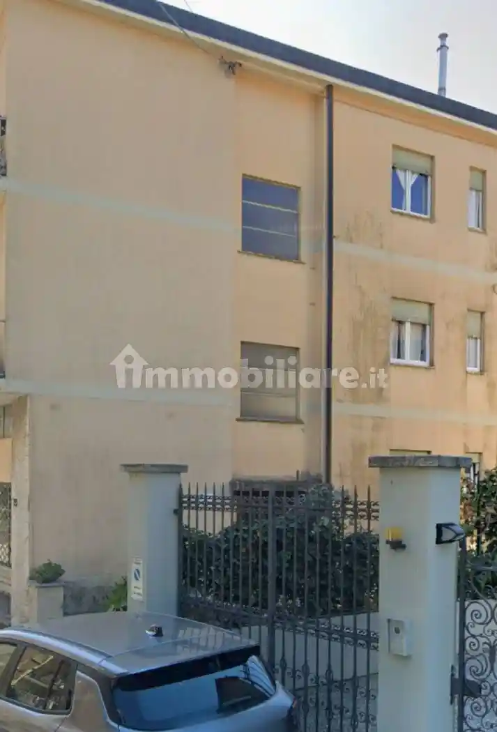 Palazzo - Edificio in vendita a Verbania