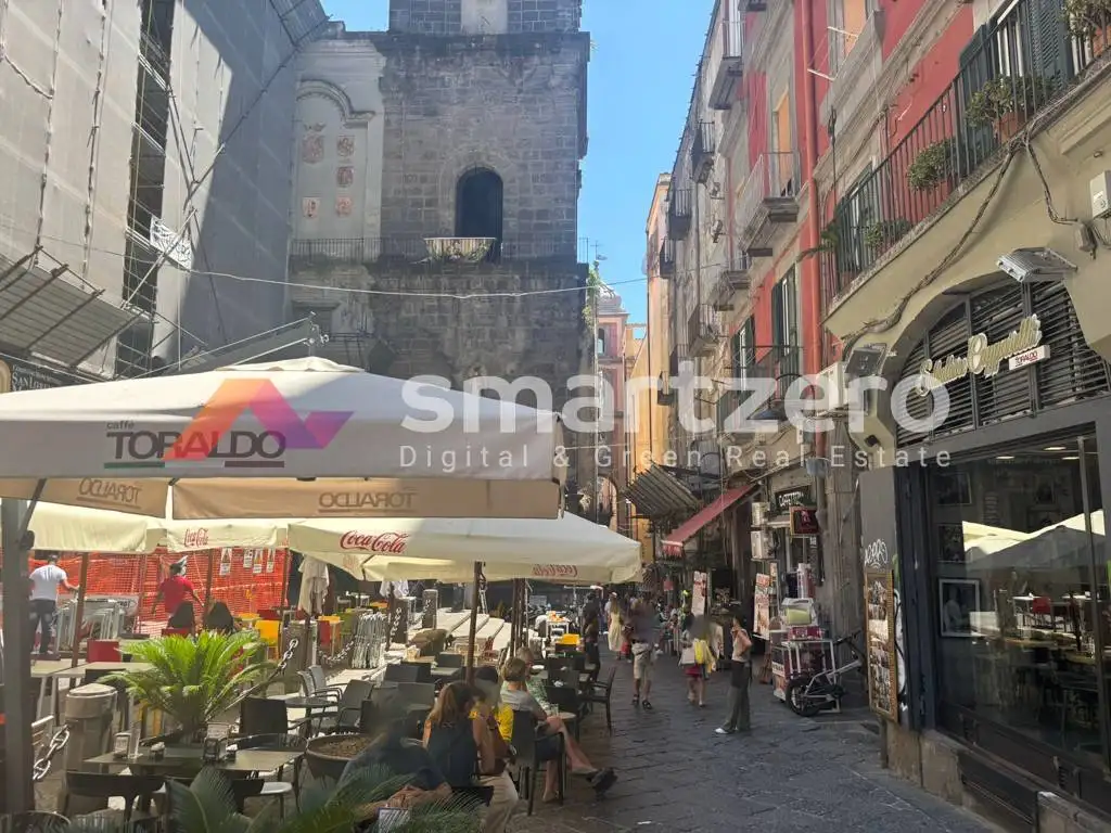 Appartamento in vendita a Napoli