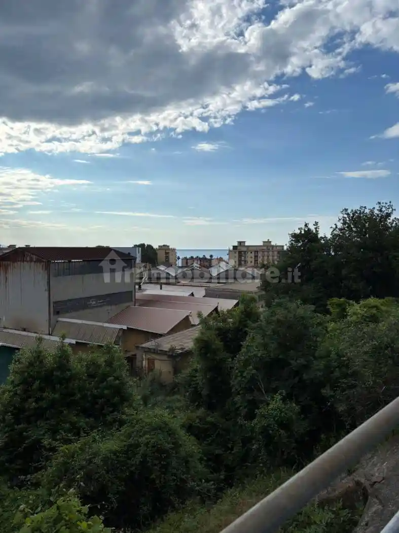 Appartamento in vendita a Cogoleto