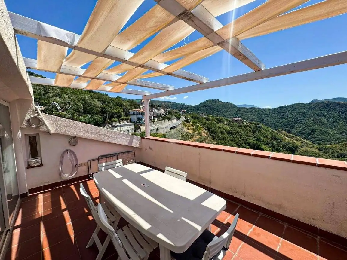 Trilocale via Garibaldi 15, Centro, Belmonte Calabro - foto 2