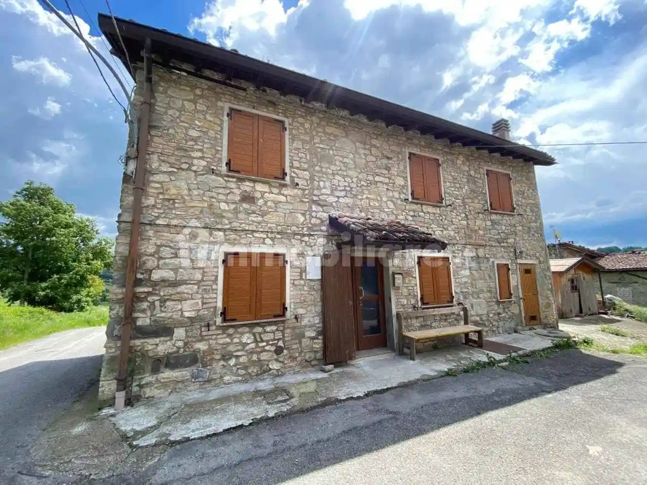 Villa in vendita a Castelnovo Ne' Monti