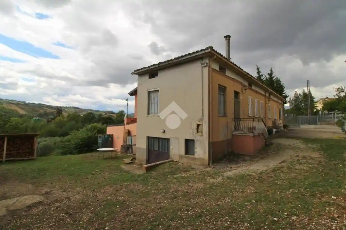 Casa indipendente in vendita a Teramo