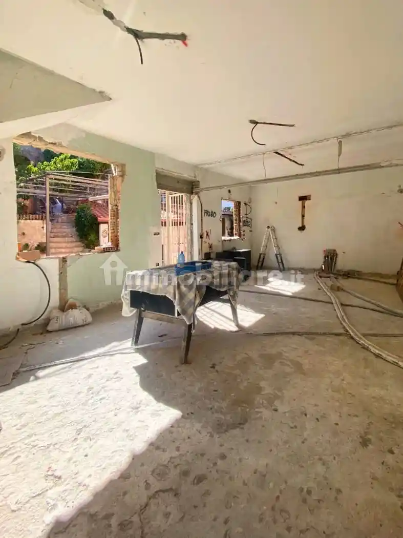 Villa unifamiliare via Fontana Vecchia, Centro, Vibo Valentia - foto 2