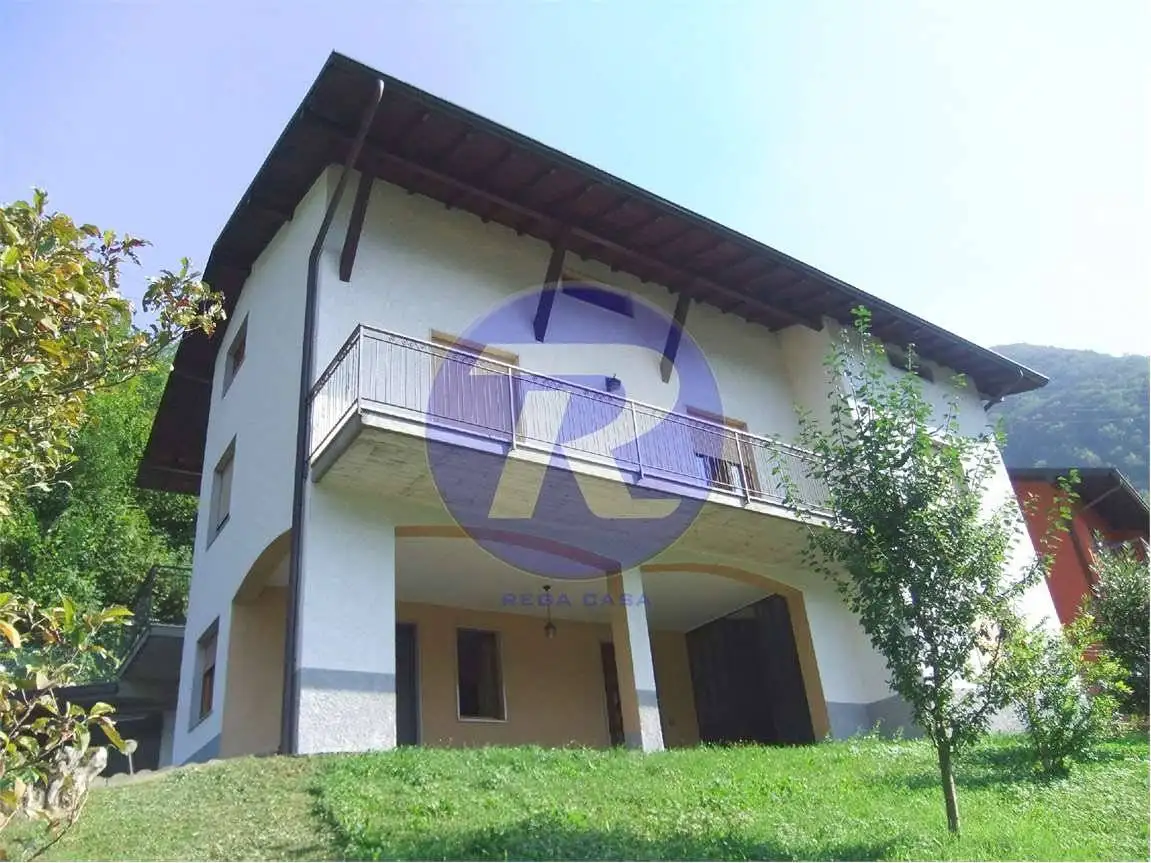 Villa in vendita a Sedrina