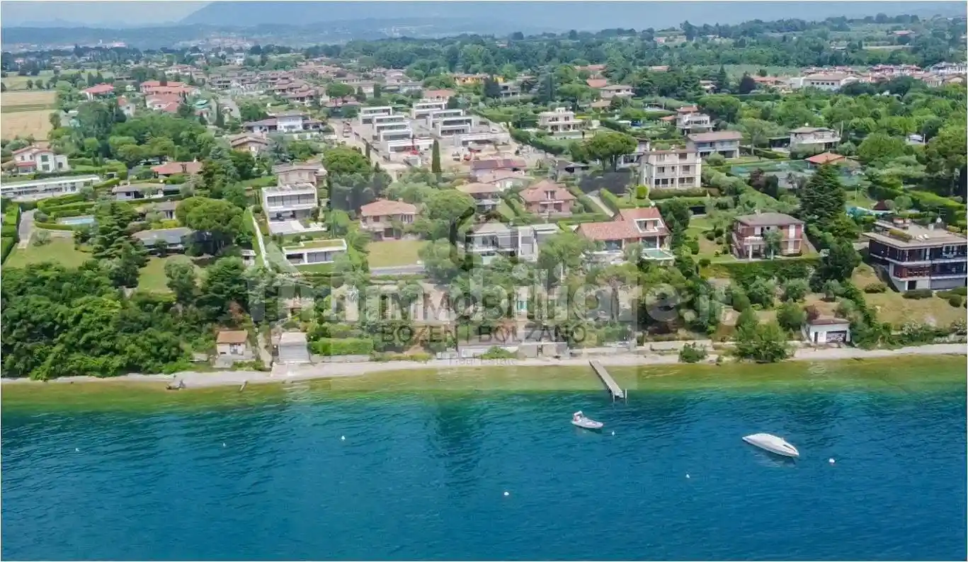 Villa in vendita a Moniga del Garda