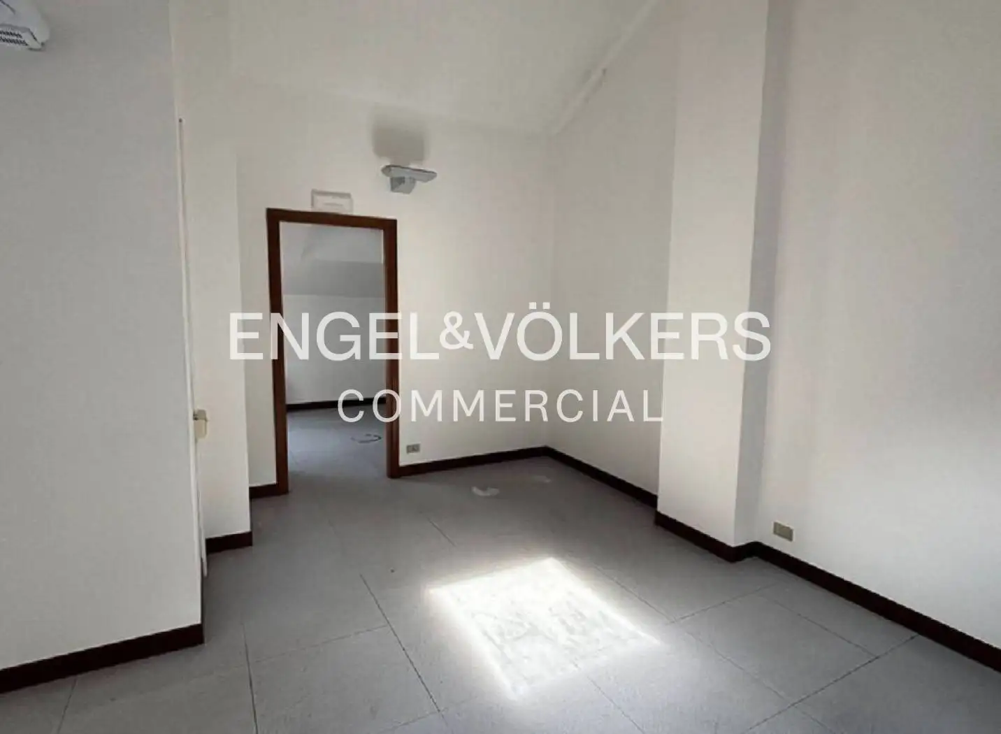 Palazzo - Edificio in Affitto - foto 5