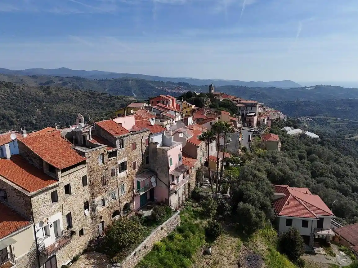 Rustico - Casale in vendita a Cipressa