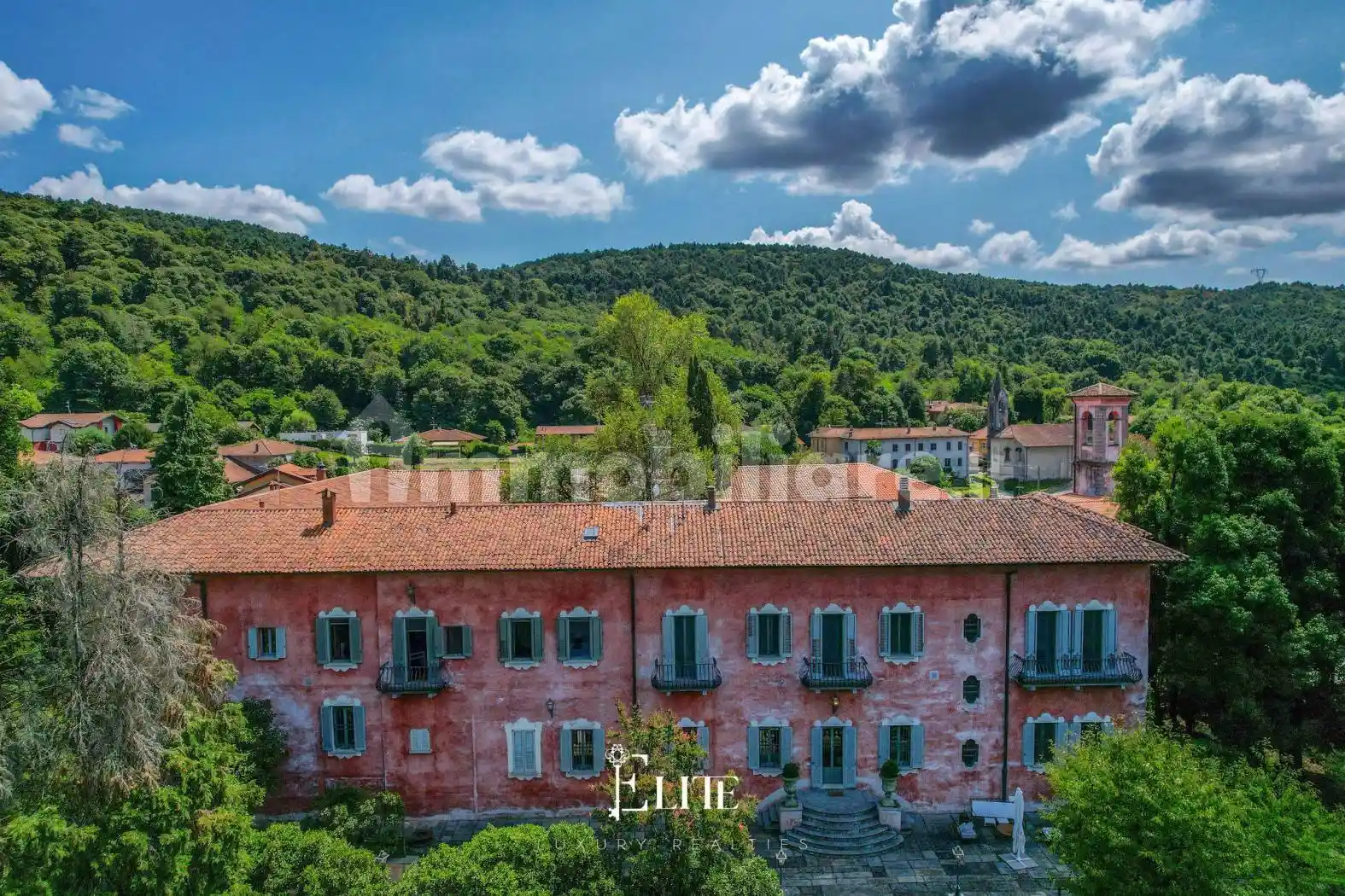 Appartamento in vendita a Sesto Calende