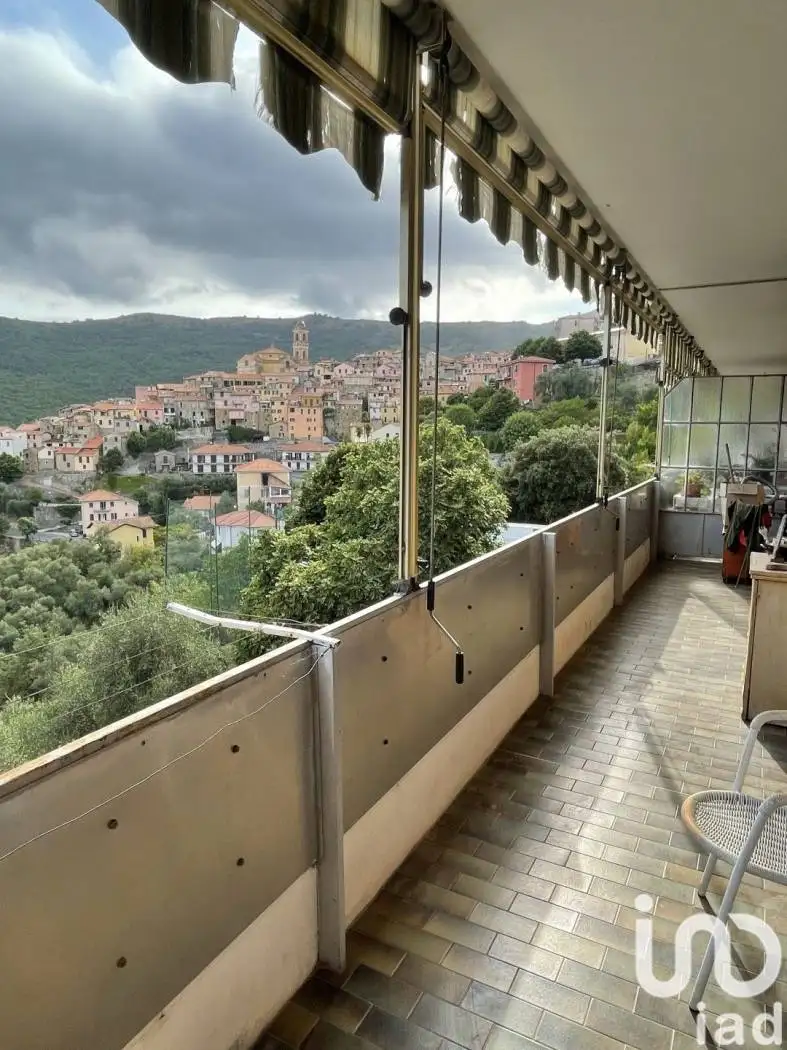 Appartamento in vendita a Pietrabruna