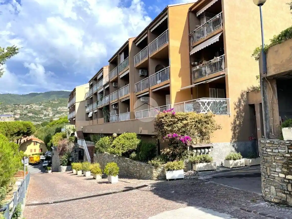 Appartamento in vendita a Ospedaletti