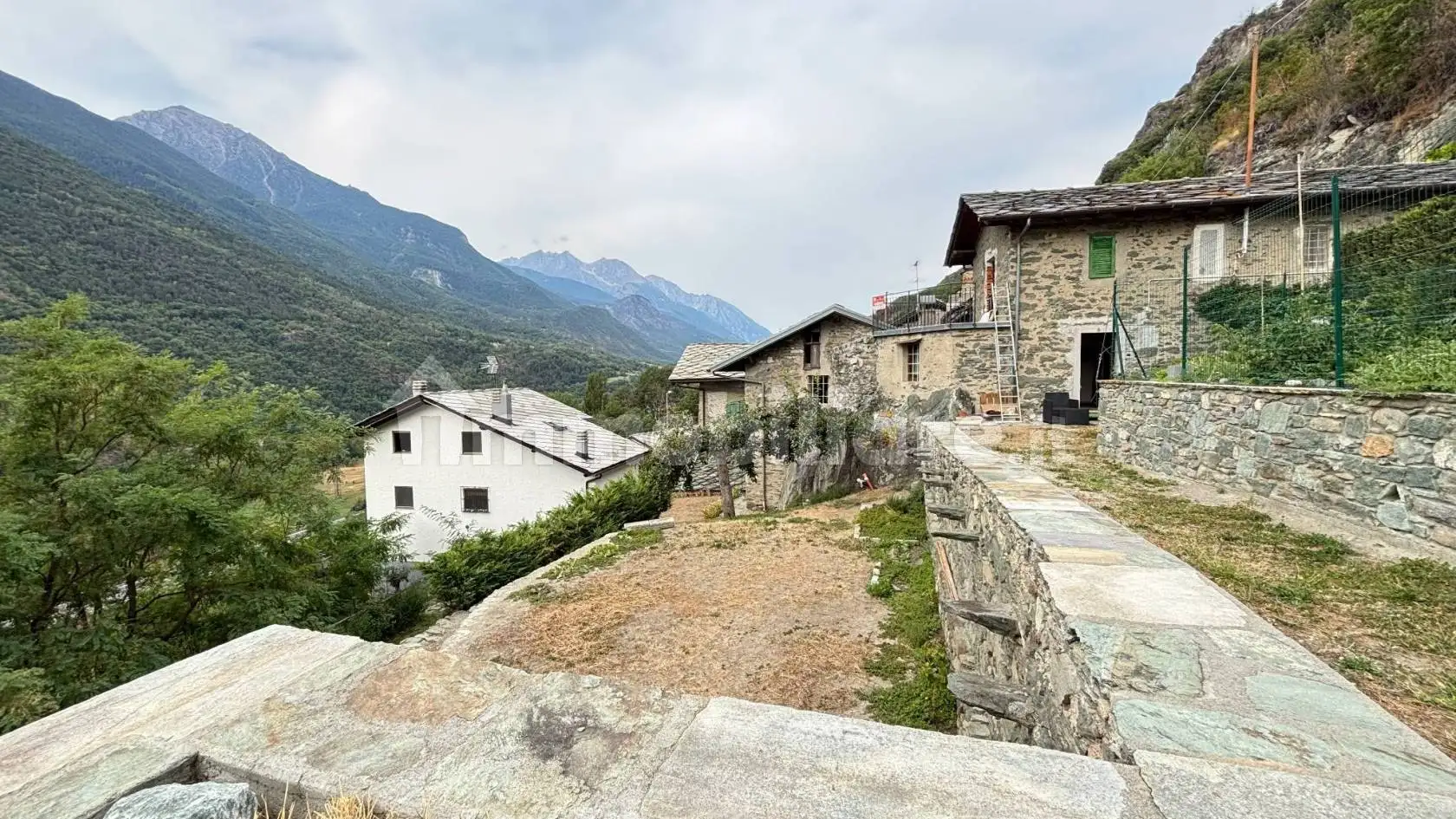 Appartamento in vendita a Chambave