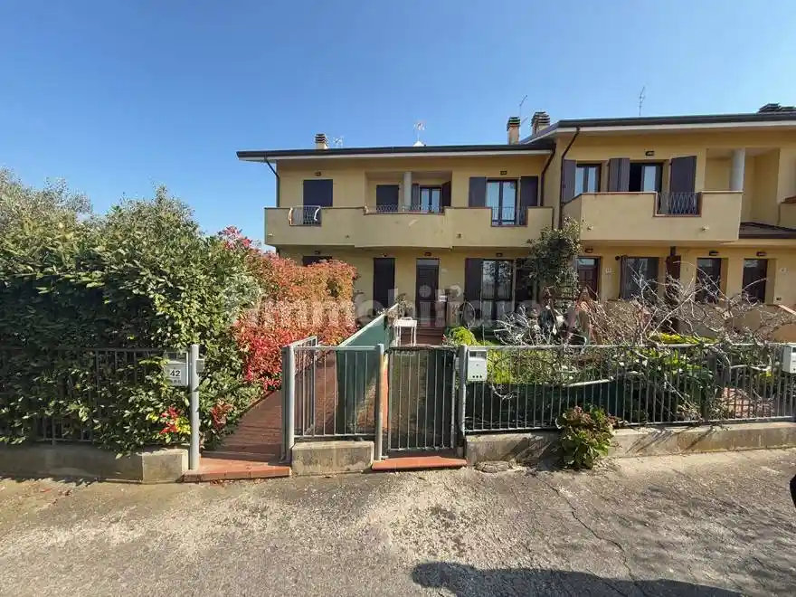 Villetta a schiera - foto 2