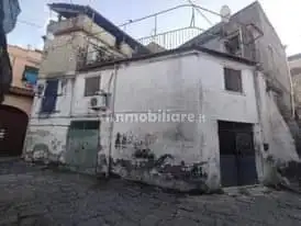 Palazzo - Edificio in vendita a Marano di Napoli