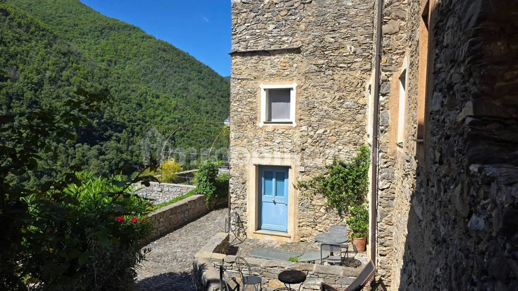 Appartamento in vendita a Castelbianco