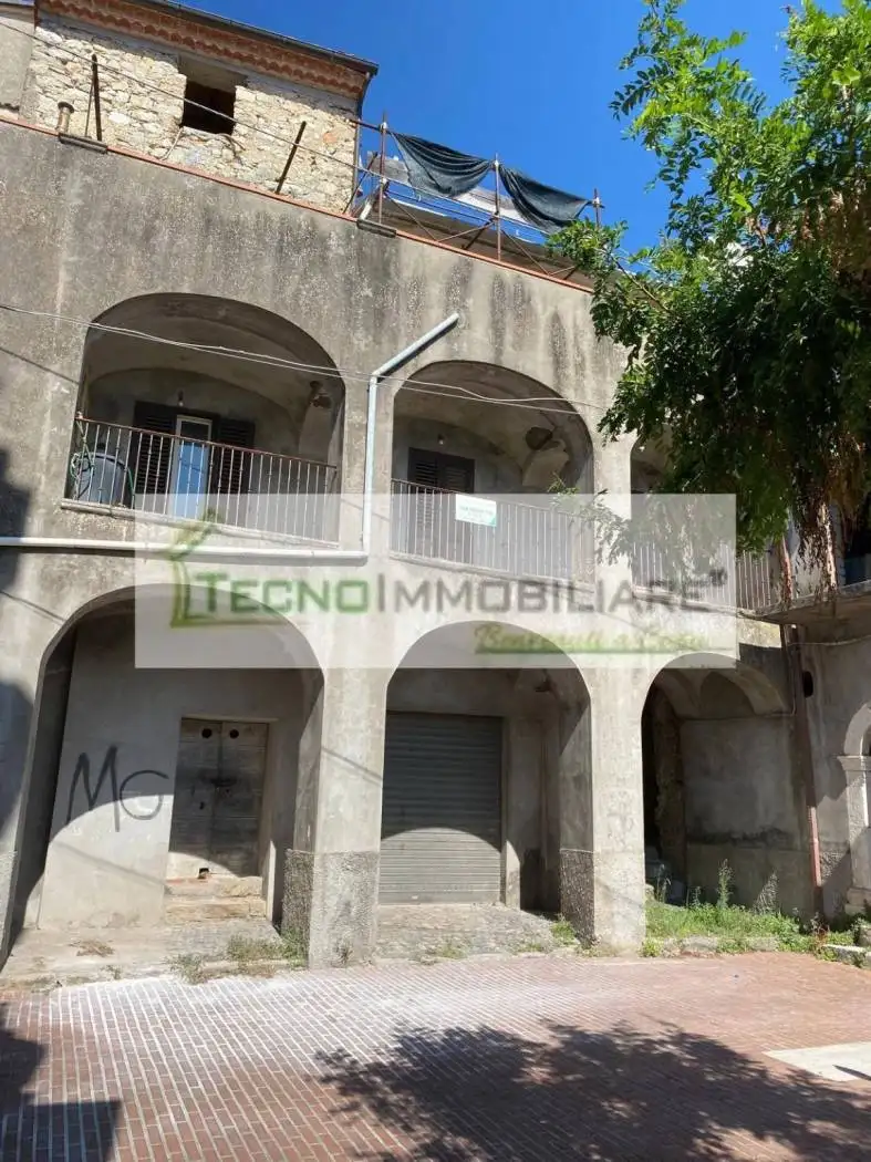 Casa indipendente in vendita a Pastena