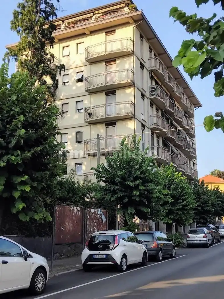 Appartamento in affitto a Malnate