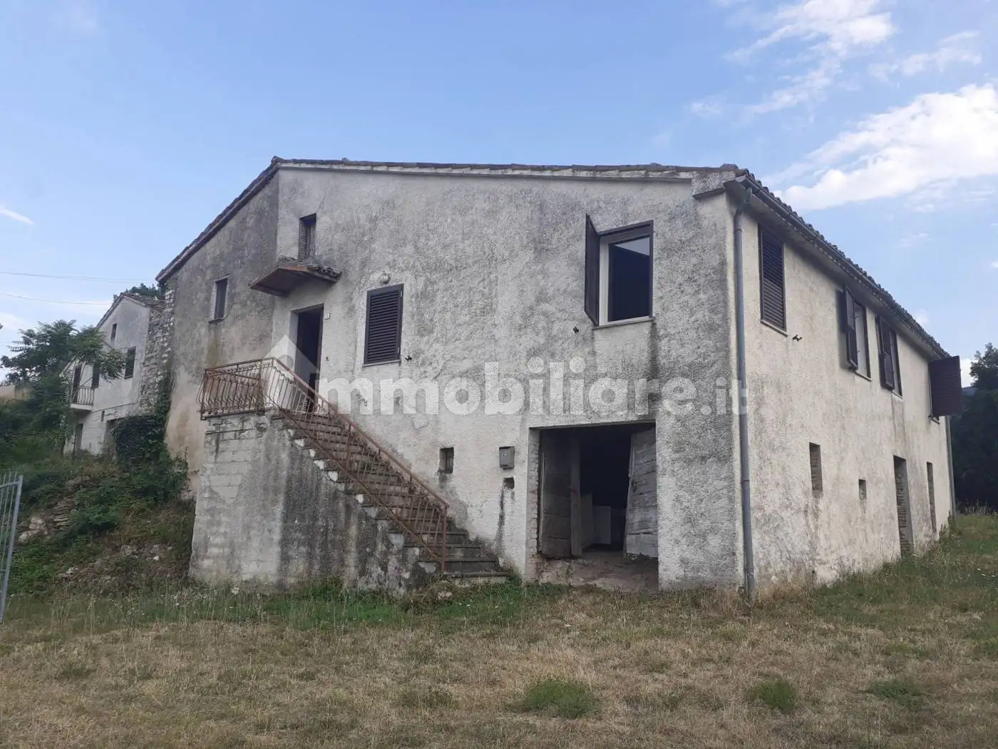 Rustico - Casale in vendita a Poggio San Vicino