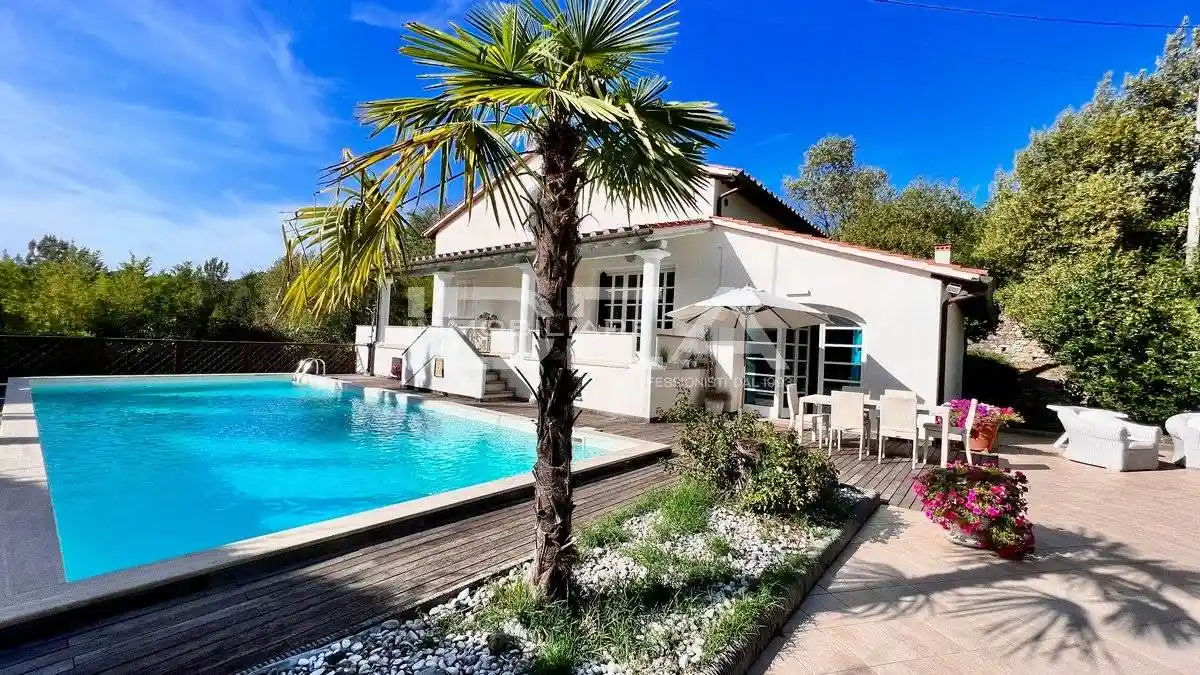 Villa in vendita a Lucca