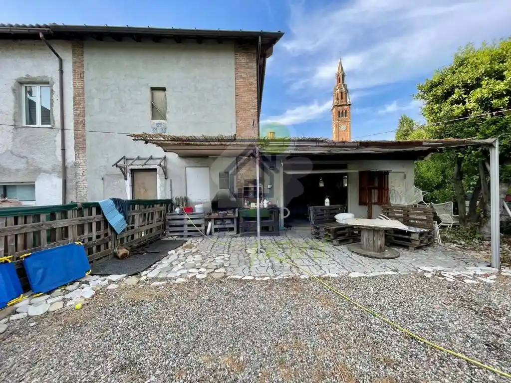 Casa indipendente in vendita a Gazzola