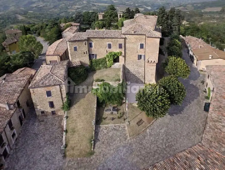 Palazzo - Edificio in vendita a Roncofreddo