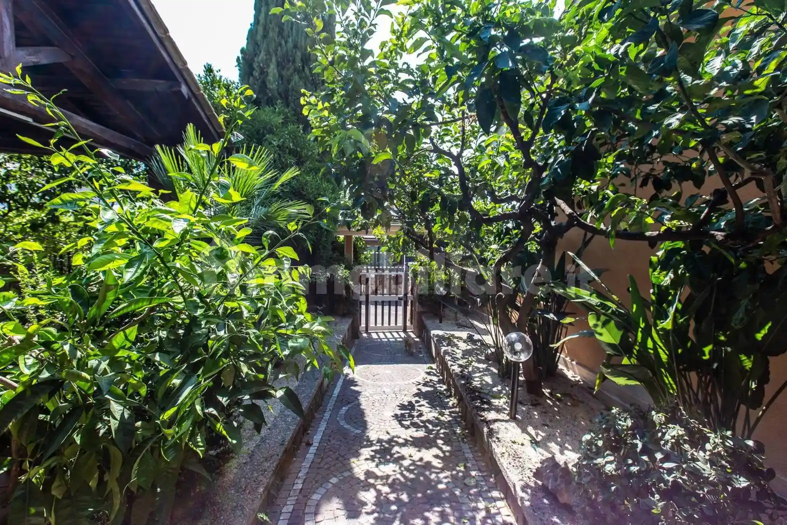 Villa plurifamiliare via della Marranella di Marino 36, Morena, Roma - foto 4