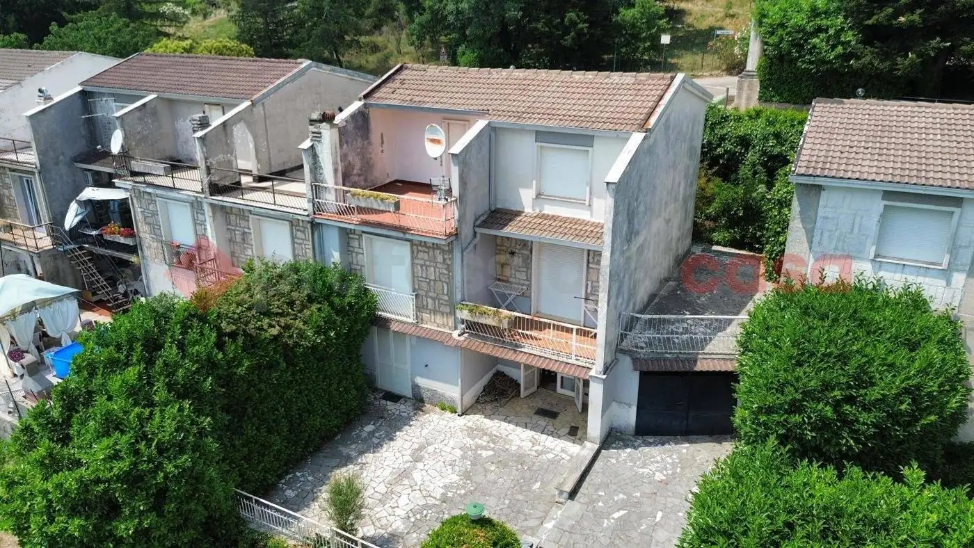 Villetta a schiera in vendita a Torre Cajetani