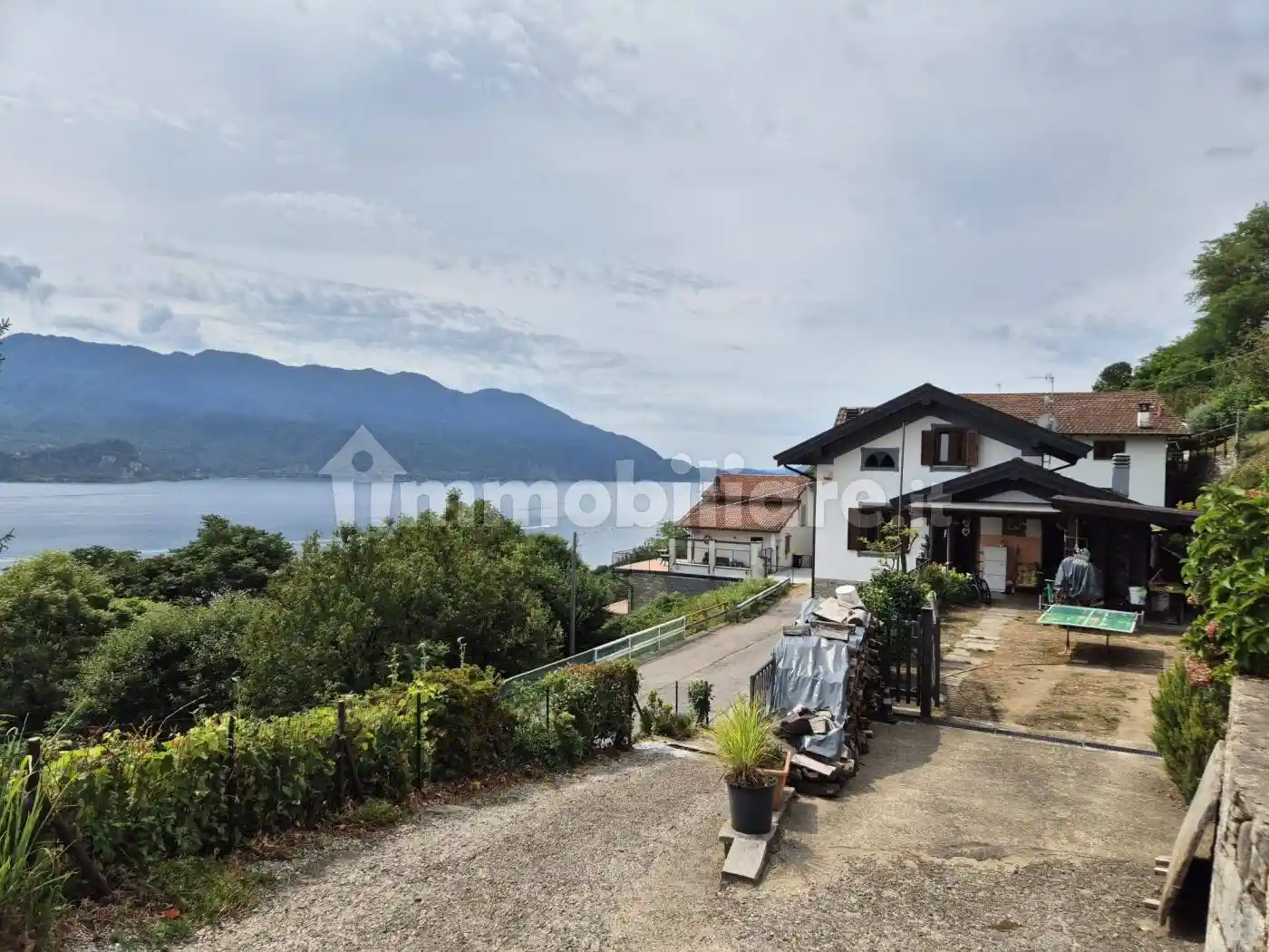 Villa in vendita a Oggebbio