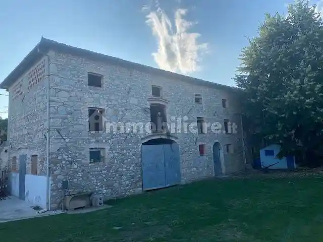 Rustico - Casale in vendita a Pozzuolo del Friuli