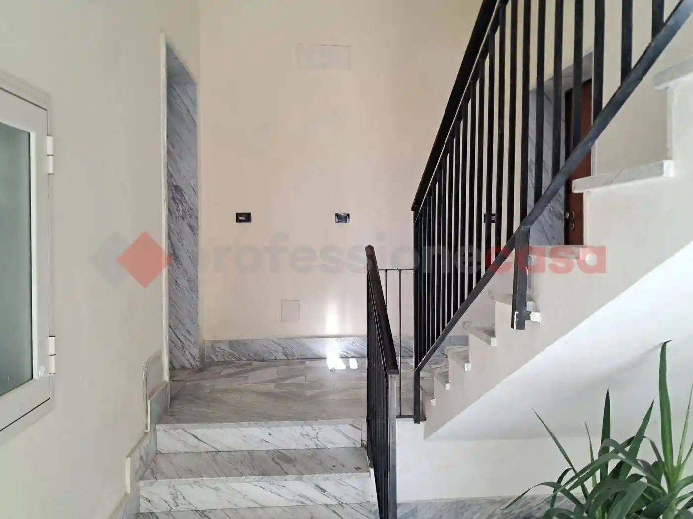 Trilocale via Raffaello Sanzio Melito Di Porto Salvo, 2B, Melito di Porto Salvo - foto 2