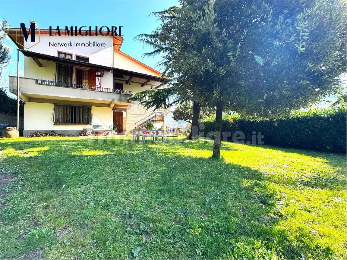 Villa in vendita a Prato