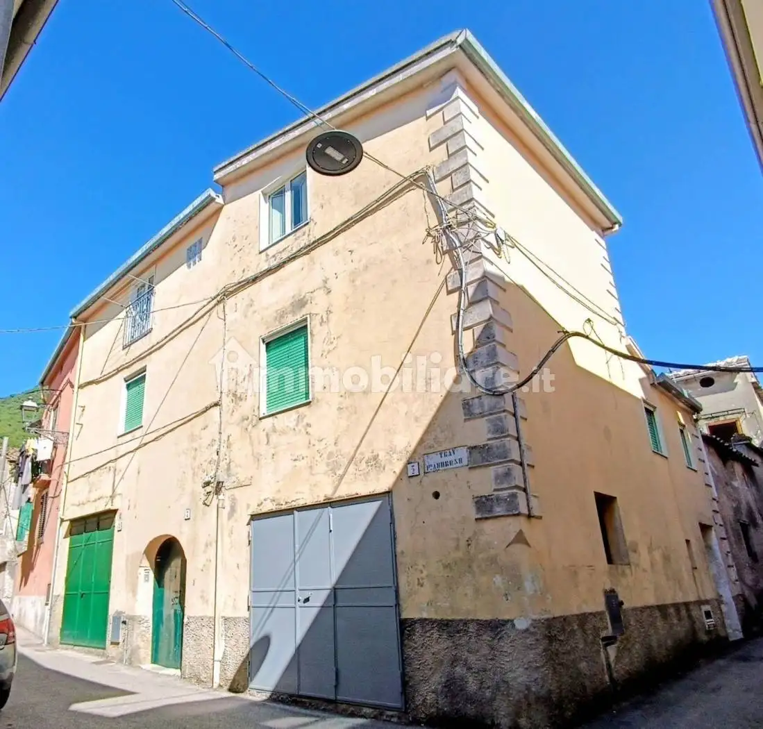 Appartamento in vendita a Giffoni Valle Piana