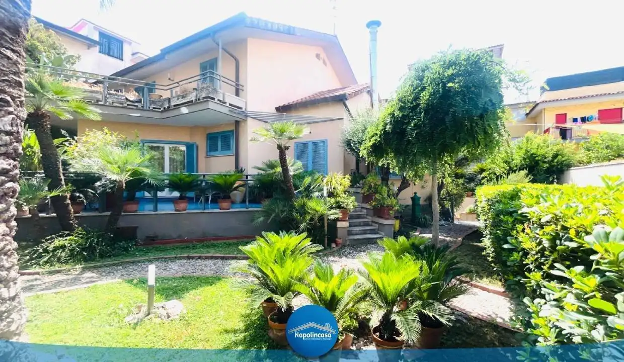 Villa in vendita a Casoria