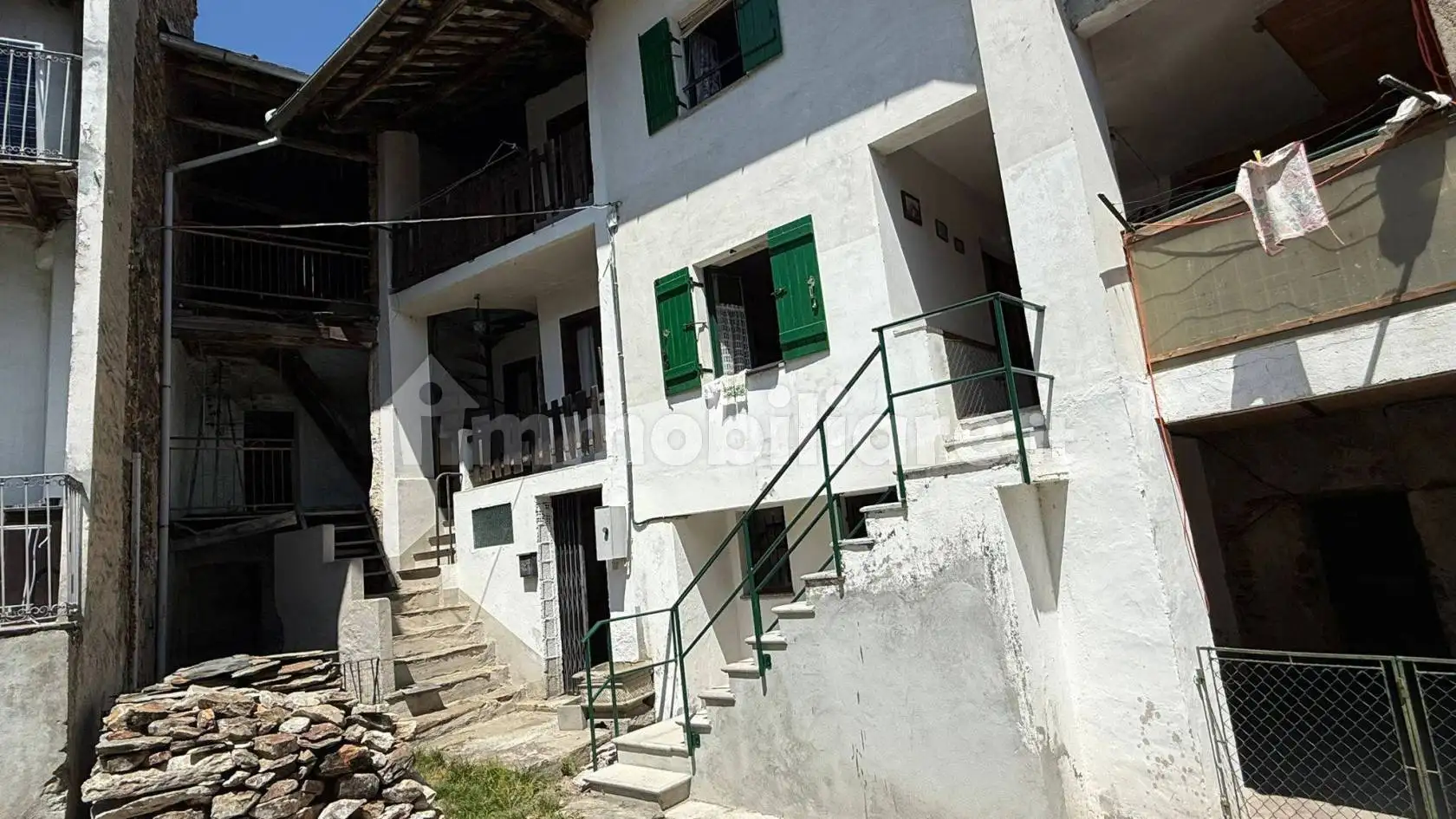 Rustico - Casale in vendita a Rueglio