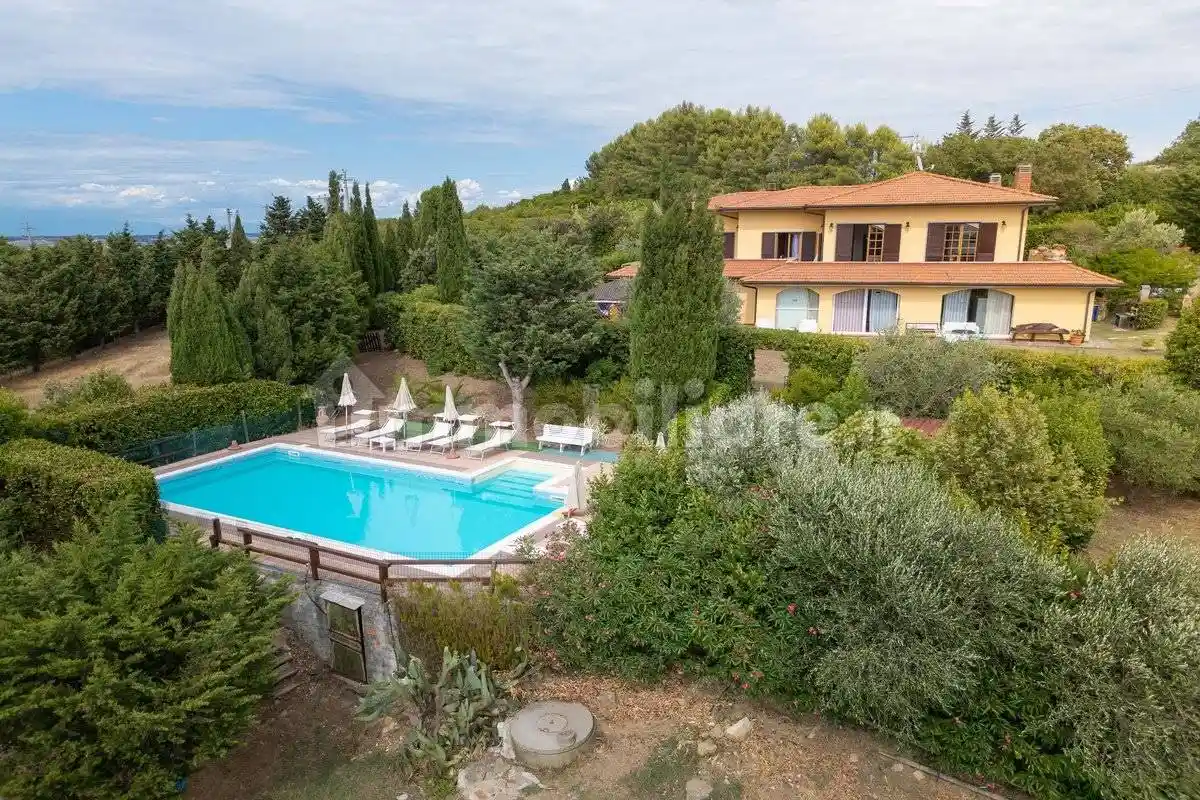 Villa in vendita a Rosignano Marittimo
