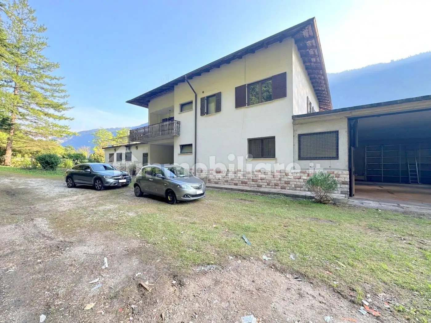 Palazzo - Edificio in vendita a Grigno