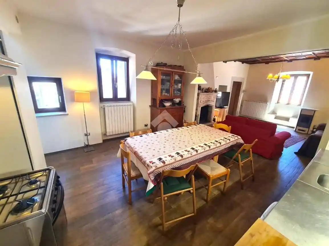 Trilocale via Tre Molini 18, Centro, Tagliacozzo - foto 2