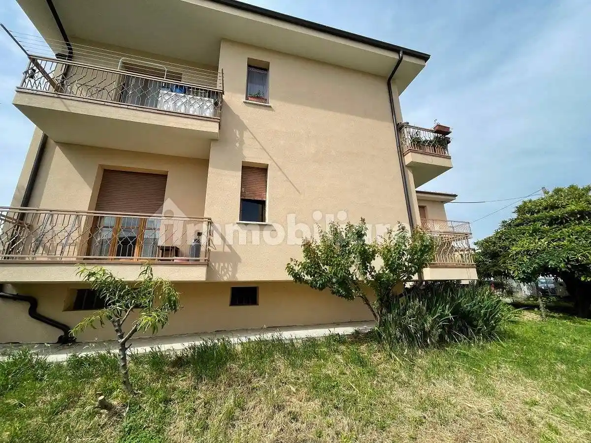 Trilocale Strada San Carlo 2, Centro, Castiglione Tinella - foto 5