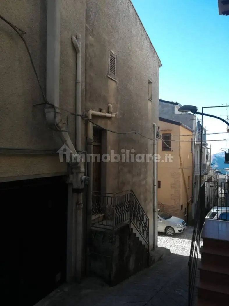 Casa indipendente in vendita a Prizzi
