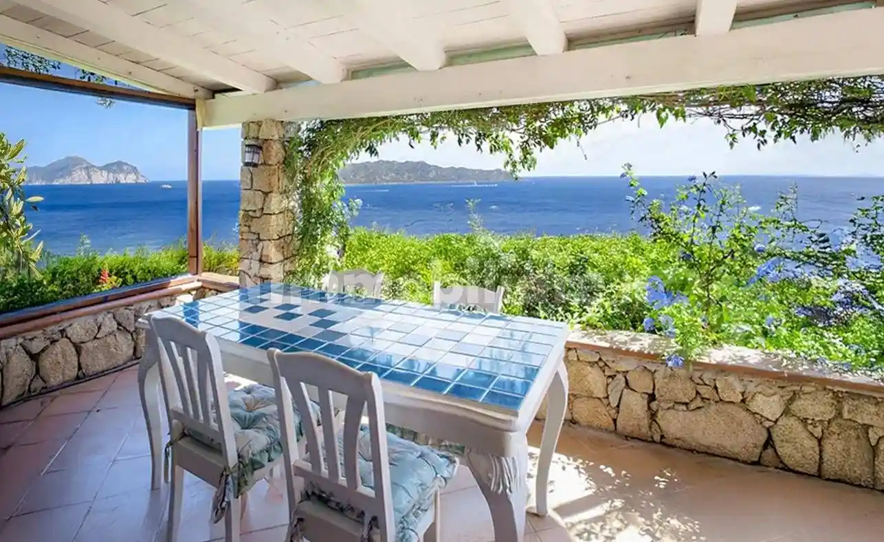 Villa in vendita a San Teodoro