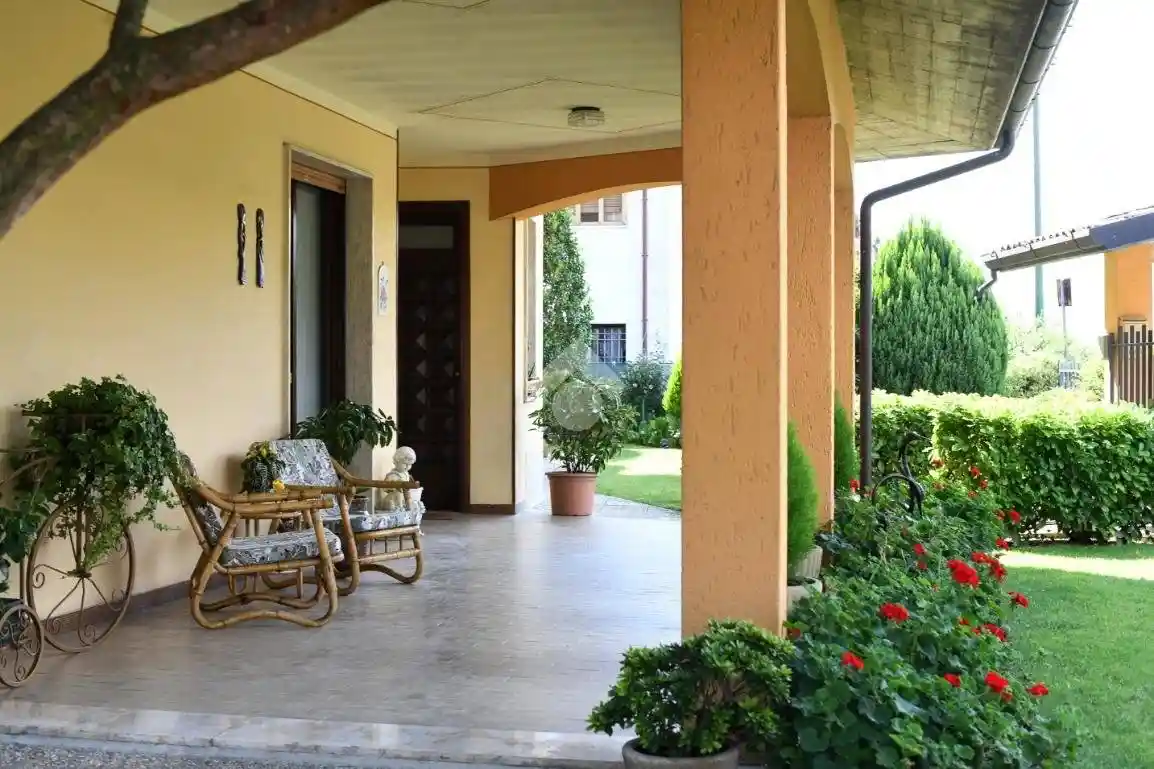 Villa in vendita a Provaglio d'Iseo