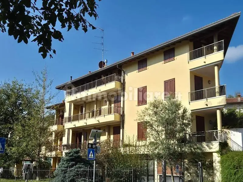 Quadrilocale via Trento 4, Centro, Santa Maria Hoè - foto 2